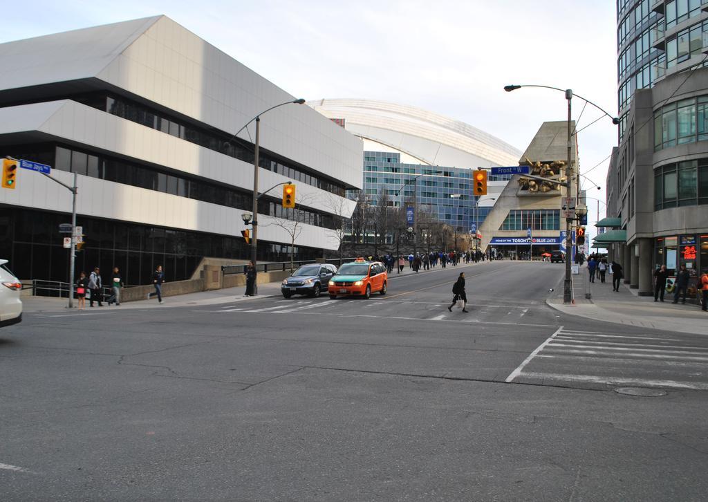 Livingsuites Toronto - 20 Blue Jays Way エクステリア 写真